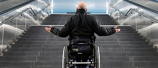 我是残“疾”人，还是残“障”人？——除非遇到台阶，否则坐轮椅就不是一个问题。